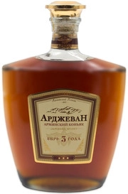 Коньяк  Арджеван выдержка 3 года ПРЕМИУМ золотая пробка  700 мл