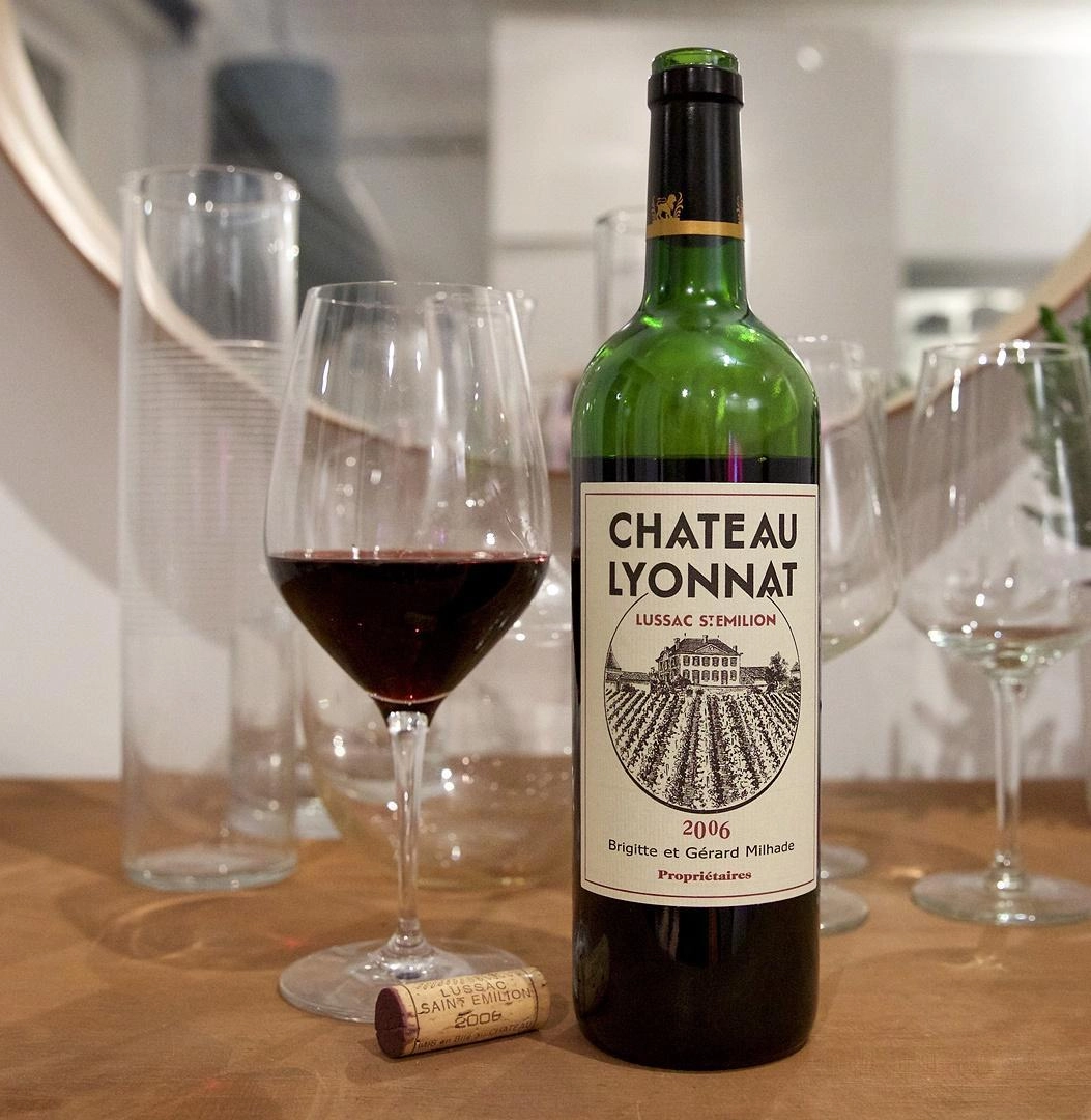 Вино Chateau Lyonnat  AOC Lussac Saint-Emilion  2006 750 мл