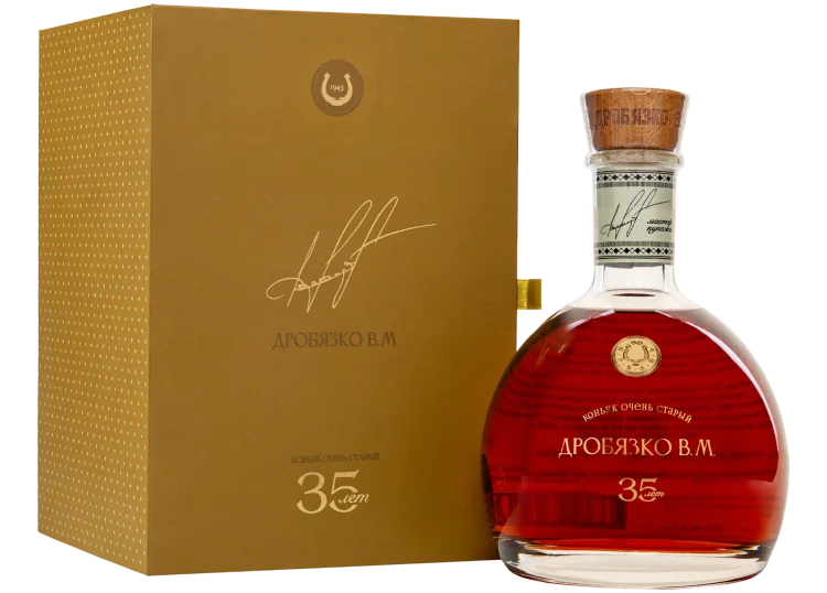 Коньяк  Дробязко В.М. 35 лет в подарочной коробке 700 мл