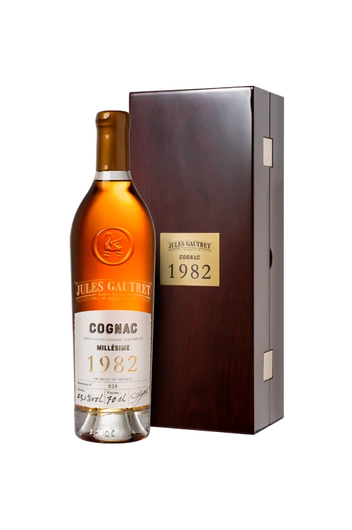 Коньяк   Jules Gautret vintage 1982   Жюль Готре  винтаж 1982  в п/у  дерево  700 мл