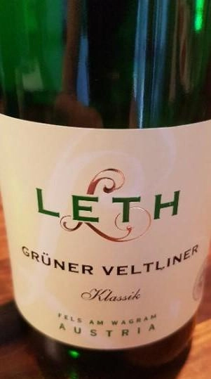 Вино Leth Grüner Veltliner  Klassik Лет Грюнер Вельтлинер  Классик  2018 750 мл