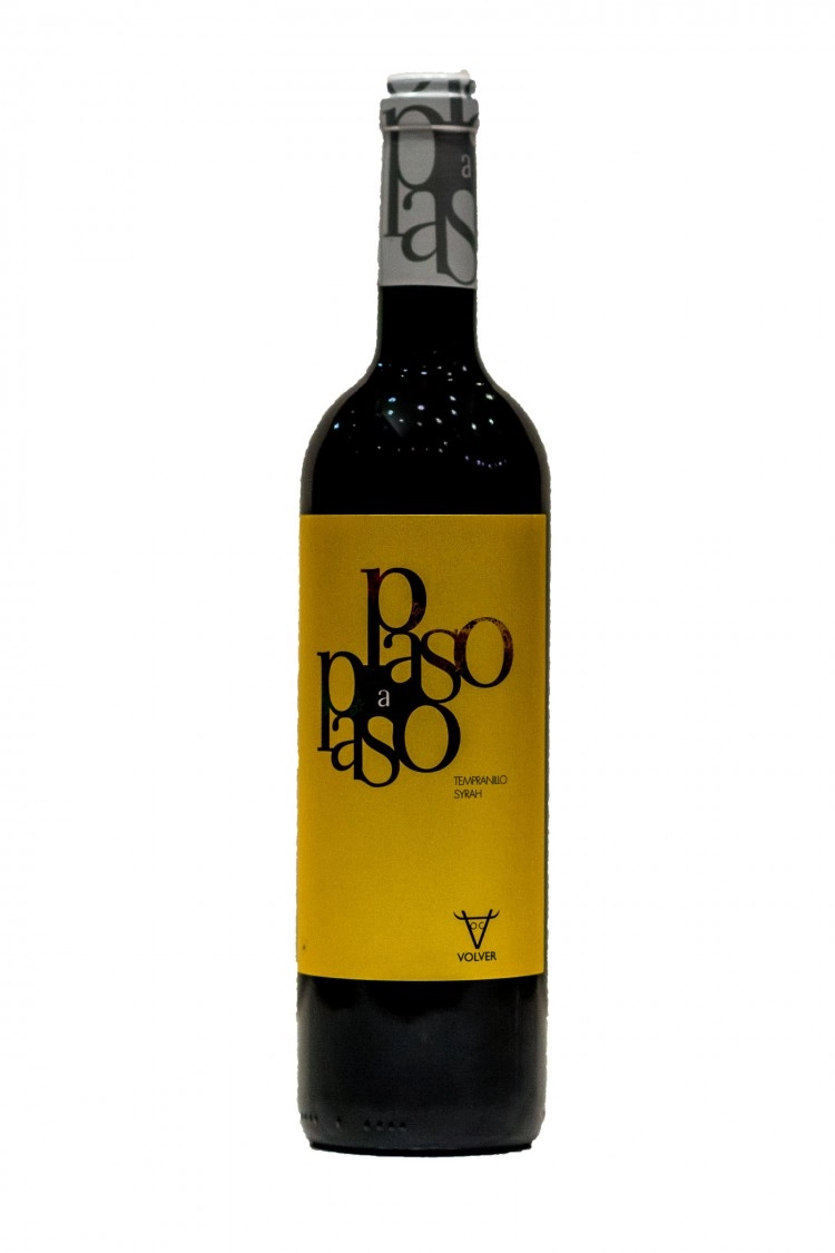 Вино Bodegas Volver  "Paso a Paso" Tempranillo  -  Syrah  La Mancha DO   2022  750 мл