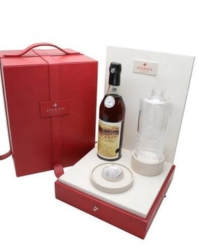 Коньяк   Cognac Hardy Privilege Grande Fine Champagne with Lalique crystal decanter 700 мл