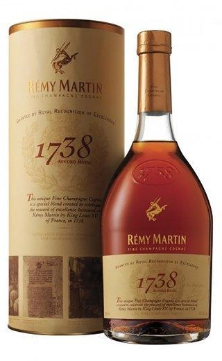 Коньяк Remy Martin 1738 Accord Royal  700 мл