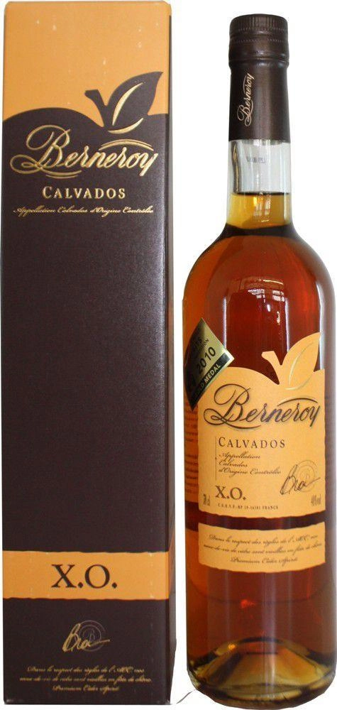 Кальвадос Berneroy XO gift box 700 мл