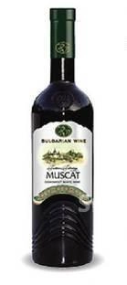 Вино столовое АдВини Мускат белое полусладкое 750 мл