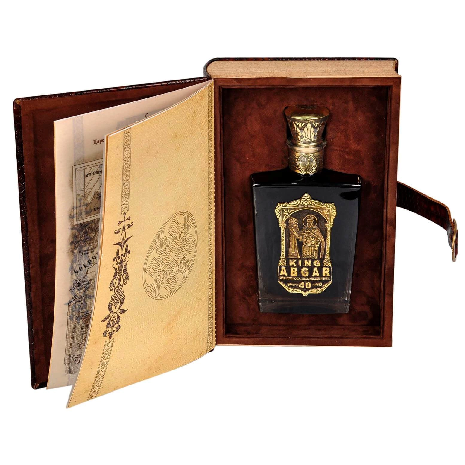 Коньяк Царь Абгар 40 лет в подарочной упаковке 700 мл