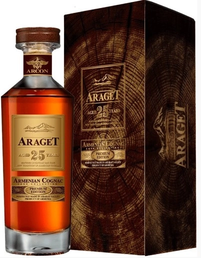 Коньяк Araget 25 Years Old gift box  500 мл
