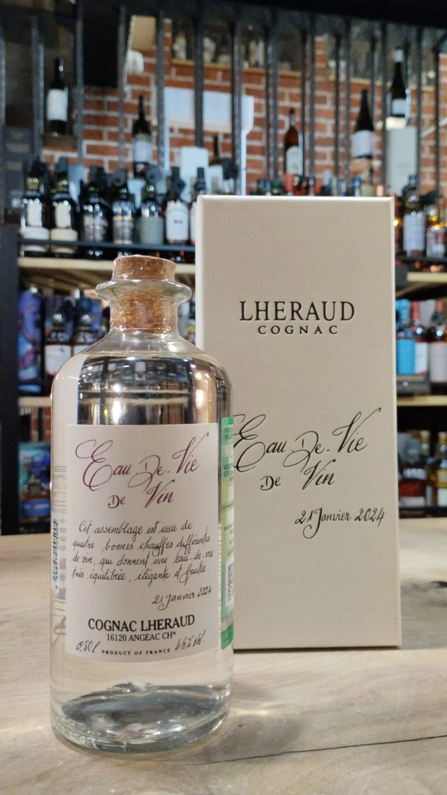 Дистиллят  Lheraud Eau de vie cognac Леро О де Ви де Вин   в подарочной коробке 500 мл