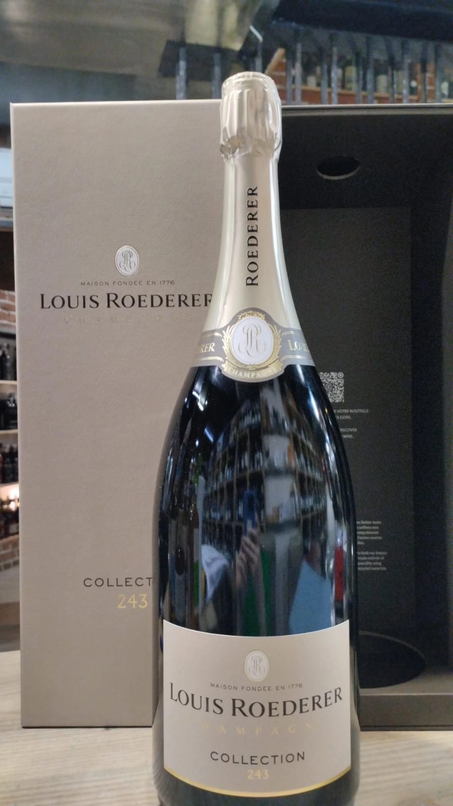 Шампанское Louis Roederer Collection 243  gift box  1500 мл  12,5 %