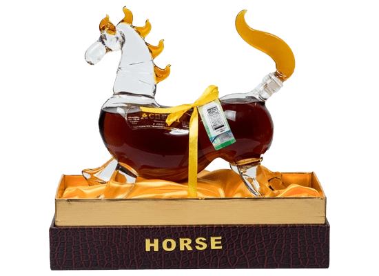 Коньяк   Сапфировый Лошадь  15 лет   в п/у 750 мл