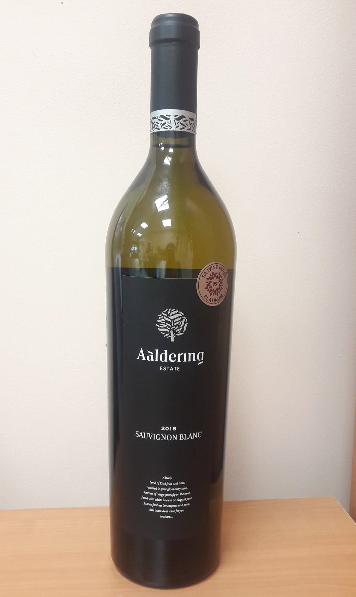 Вино  Aaldering Estate Sauvignon   Аалдеринг Совиньон Блан Эстейт 2018 750 мл