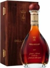 Граппа Dellavalle Affinata in botti da Malvasia delle Lipari  2005 700 мл gift box