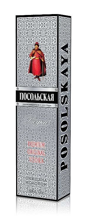 Водка Посольская в подарочной упаковке 700 мл