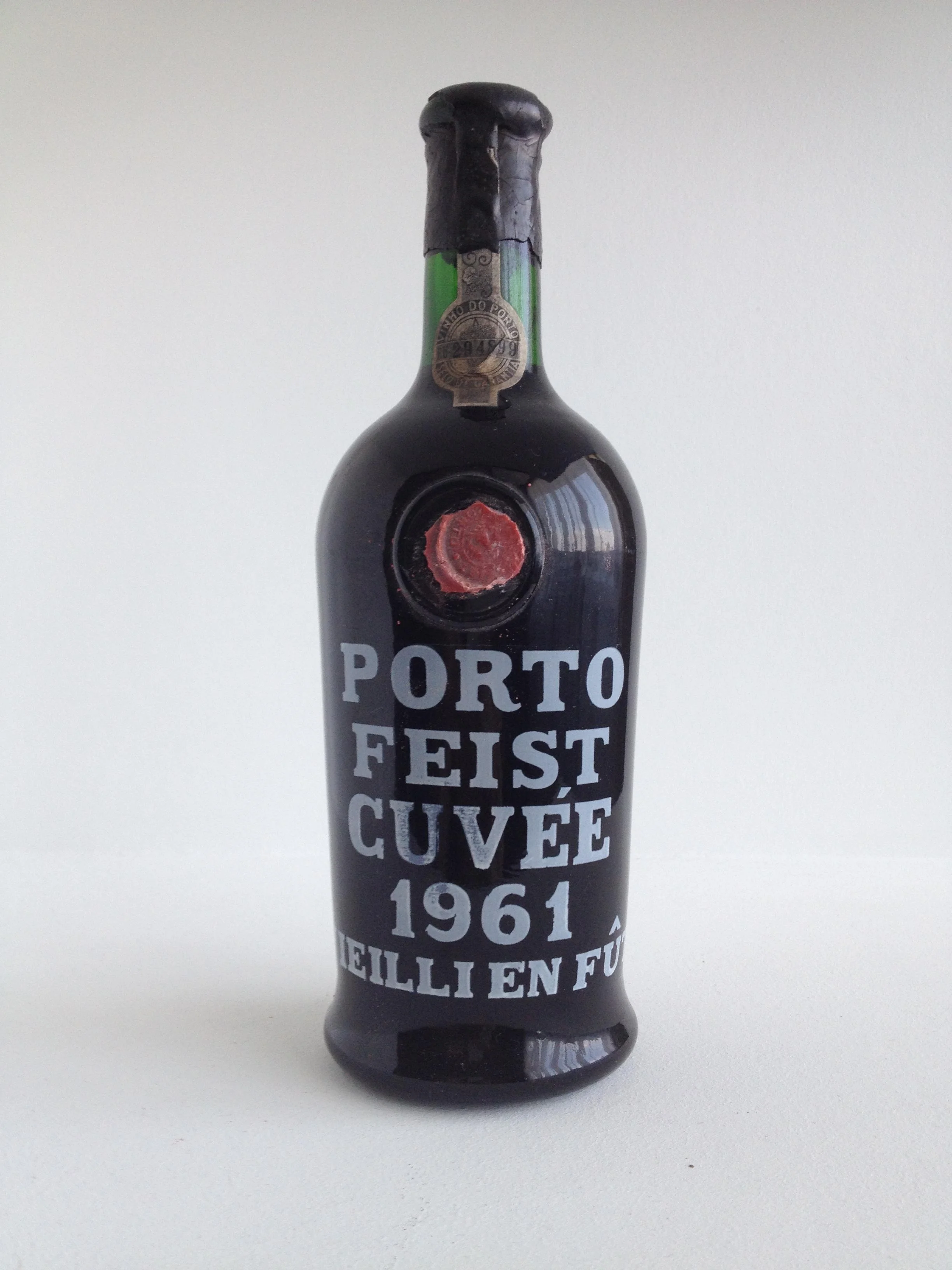 Портвейн Feist Cuvee Veilli en Fut Файст Кюве Вьей ан Фют 1961 0,75