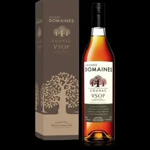 Коньяк Grands Domaines VSOP  Гранд Домен ВСОП  в подарочной коробке 700 мл