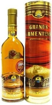 Коньяк Grands Armeniens 3 years old gift tube 500 мл