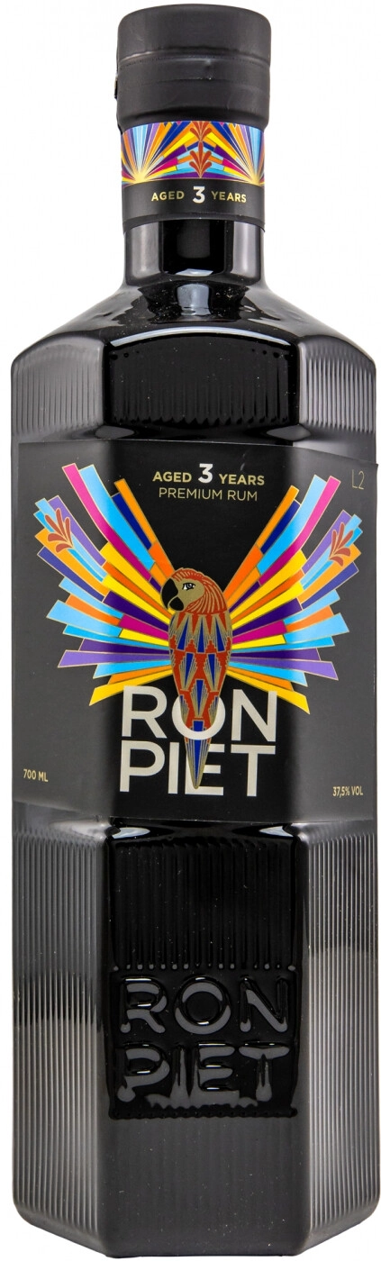 Ром Hamburg Distilling Company Ron Piet 3 Years Old 700 мл