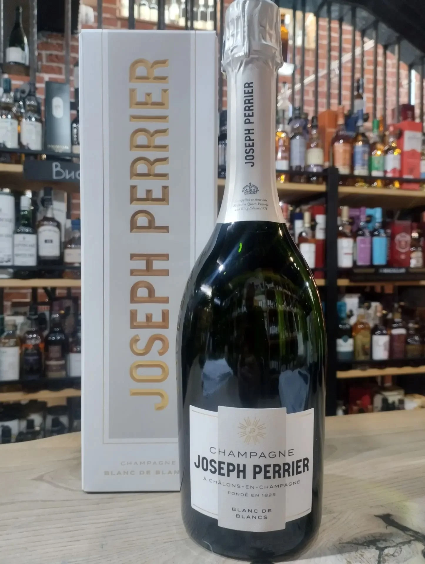 Шампанское Joseph Perrier Cuvée Royale Blanc de Blancs