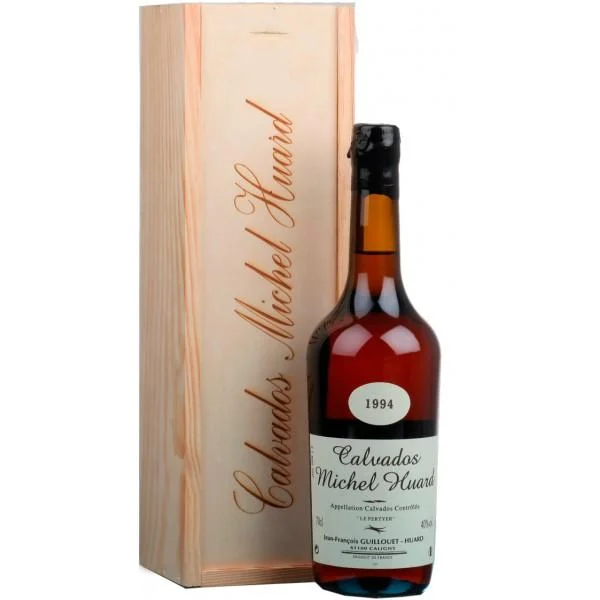 Кальвадос Michel Huard Vintage 1994  Мишель Уард Винтаж 1994 в деревянной упаковке 700 мл