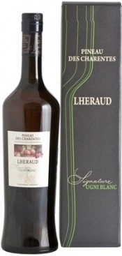 Вино Lheraud Pineau des Charentes Signature Ugni Blanc gift box Леро Пино де Шарант Сигнатюр Уни Блан в подарочной коробке 750 мл