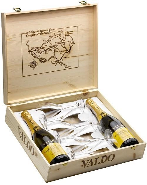 Винный набор Valdo Marca Oro Prosecco di Valdobbiadene Superiore DOCG wooden box for 2 bottles & 6 glasses  Вальдо  Марка Оро Просекко ди Вальдобьядене, 2 бутылки и 6 бокалов в деревянной коробке