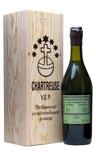 Ликер Chartreuse VEP verte wooden box 1000 мл