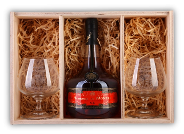 Арманьяк Armagnac de Montal VS in a gift box with glasses 700 мл