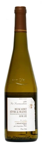 Вино MUSCADET SEVRE-ET-MAINE SUR LIE МЮСКАДЕ СЕВР-Э-МЕН СЮР ЛИ 2018г. белое сухое 750 мл