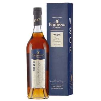 Коньяк  Bertrand Petite Fine Champagne V.S.O.P.  in gift box   700 мл