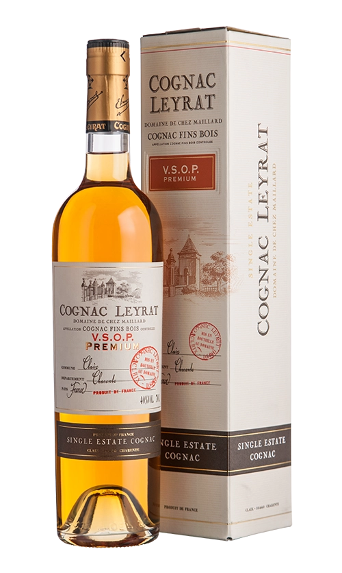 Коньяк Leyrat VSOP gift box 700 мл