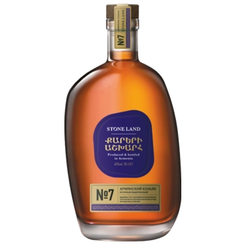 Армянский коньяк Армянский коньяк №7 СТРАНА КАМНЕЙ семилетний 500 мл