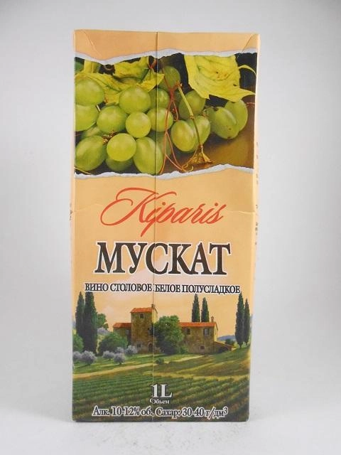 Вино Кипарис Мускат 1000 мл