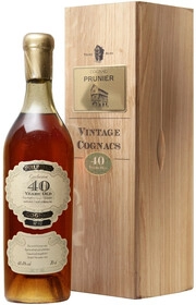 Коньяк  Prunier 40 Years Old Grande Champagne  gift box   700 мл