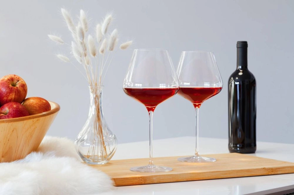 GLOU-GLOU пьем вина залпом