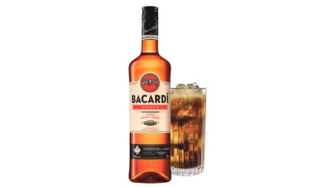 Напиток спирт. Bacardi Spiced Бакарди Спайсд в подарочной коробке + 1 стакан 700 мл