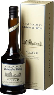 Кальвадос Chateau du Breuil  V.S.O.P. Pays d'Auge AOC  700 мл
