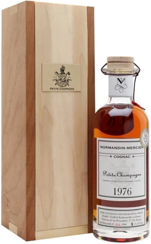 Коньяк Normandin-Mercier Petite Champagne 1976 in wooden box  500 мл