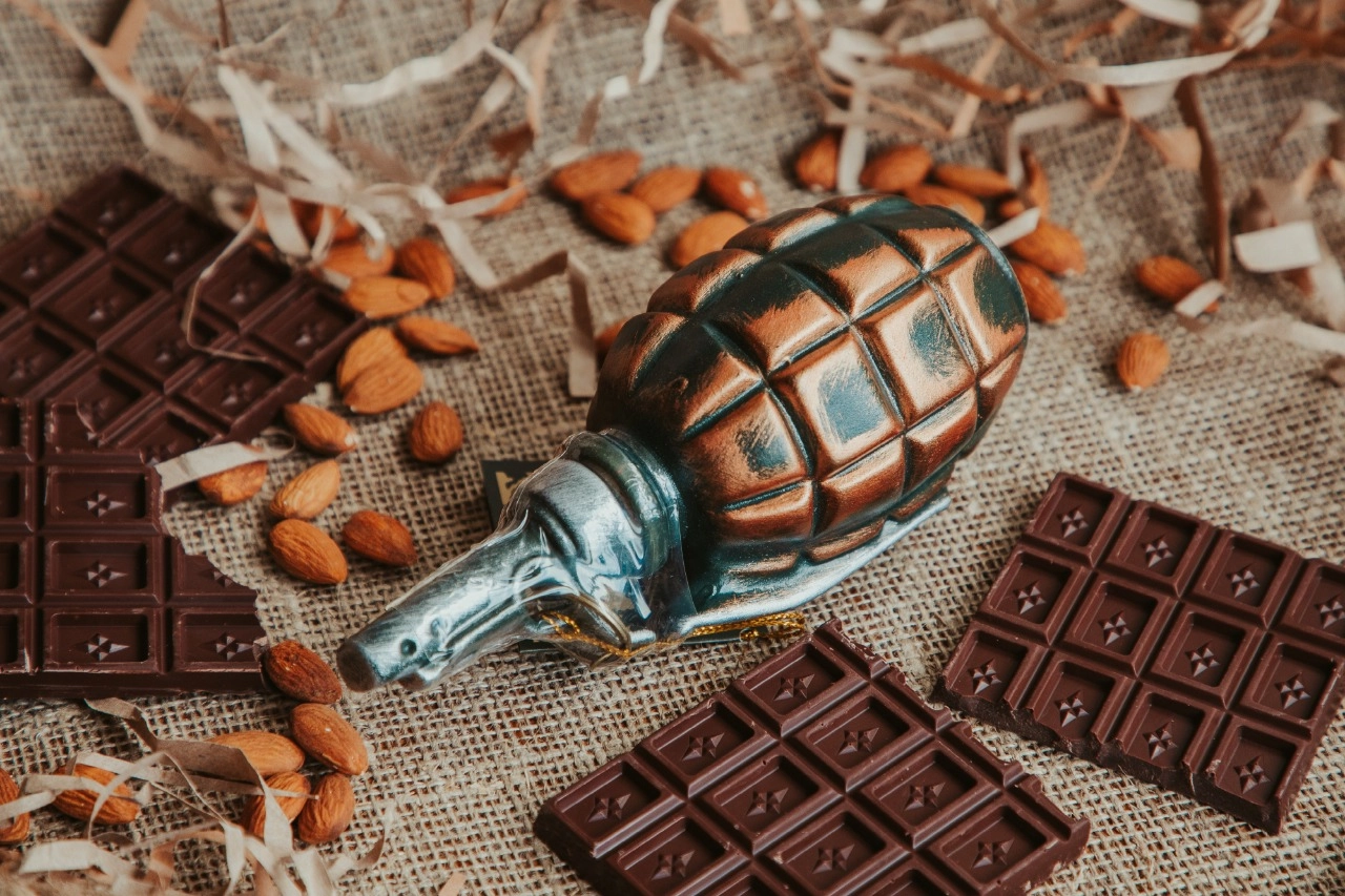 Коньяк  Прошянский Коньячный Завод Лимонка 7 лет  (фарфор)   в п/у  150 мл