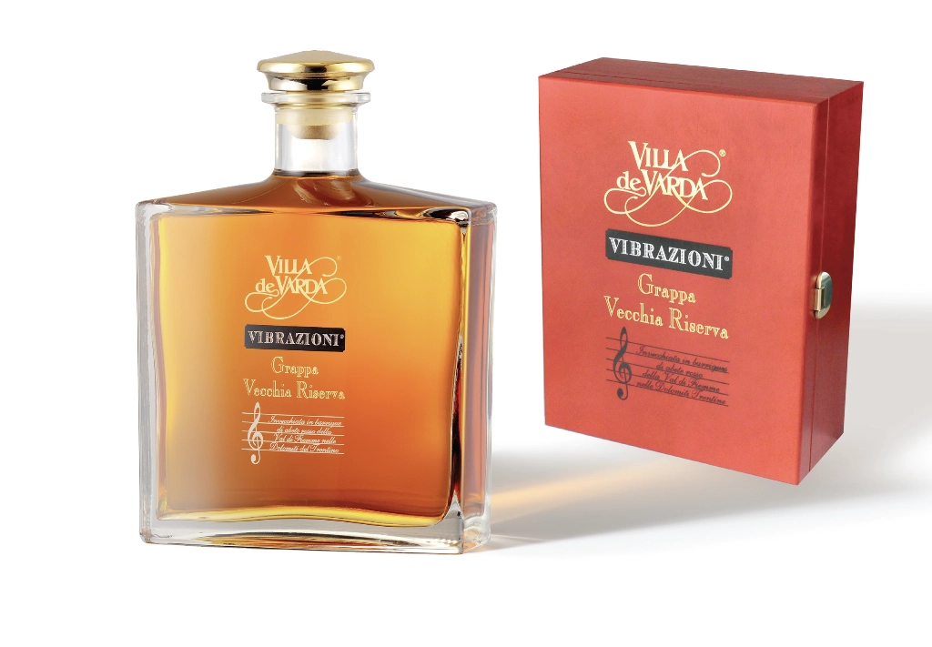 Граппа Villa de varda Vecchia Riserva Vibrazioni   1500 мл