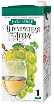 Вино столовое белое полусладкое Изумрудная лоза Мускат 1000 мл