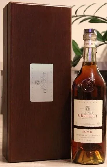 Коньяк Croizet  Single Vintage 1976  gift box Круазе Сингл Винтаж 1976 в подарочной коробке 700 мл