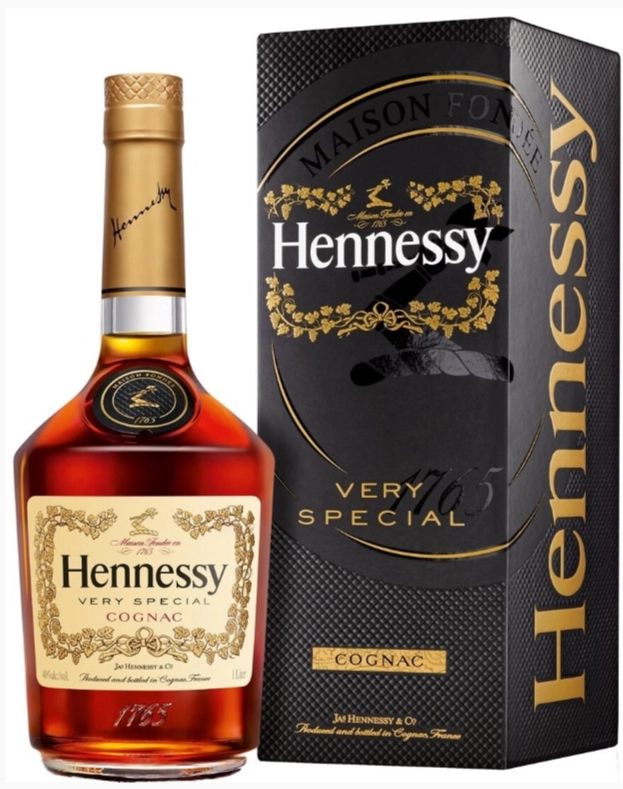 Коньяк Hennessy VS  gift box 1000 мл
