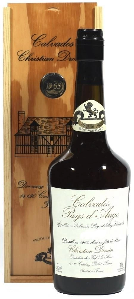 Кальвадос Coeur de Lion Calvados Pays d’Auge 1973 gift box Кер де Лион Кальвадос Пэи д’Ож 1973 в подарочной упаковке 700 мл