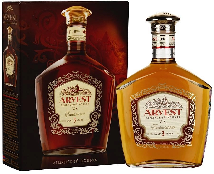 Коньяк Arvest  VS Арвест ВС в подарочной упаковке 700 мл