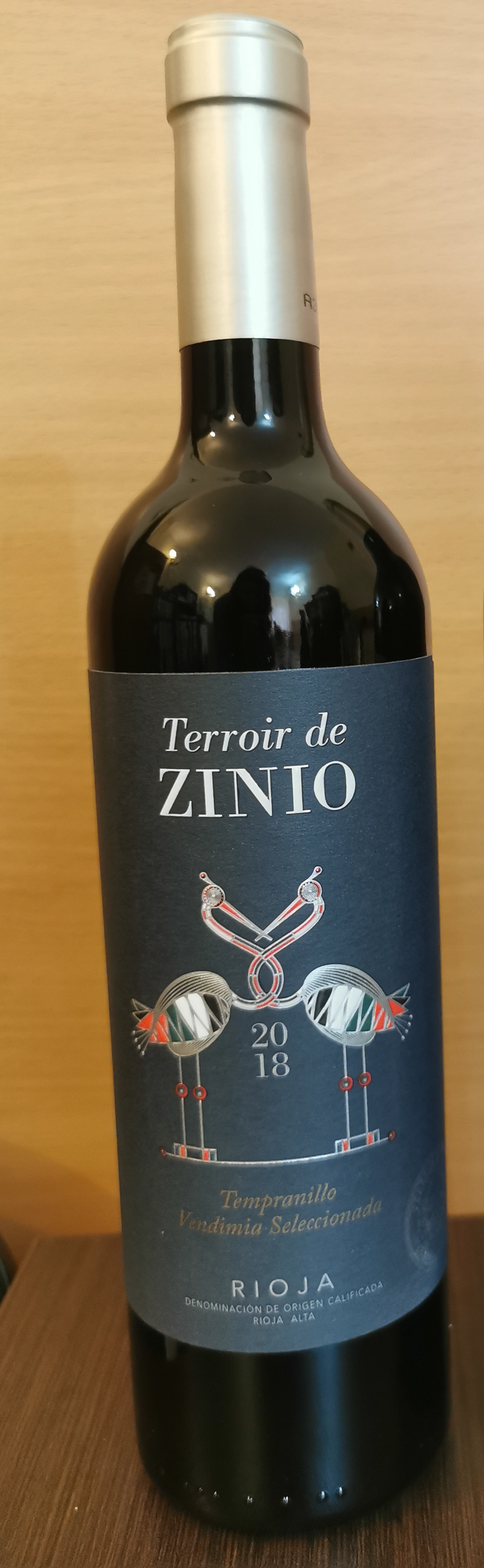 Вино  Patrocinio  Zinio Crianza Tempranillo Vendemia Seleccionada  2018  750 мл 14,5%