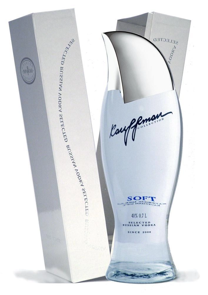 Водка Кауффман мягкая подарочная упаковка 700 мл