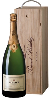 Игристое вино Bouvet Ladubay, "Tresor" Brut, Saumur  Буве Ладюбе, "Трезор" Брют 2013 в п/у дерево  1500  мл