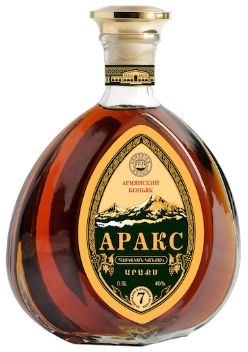Коньяк Армянский Аракс 7 лет 500 мл