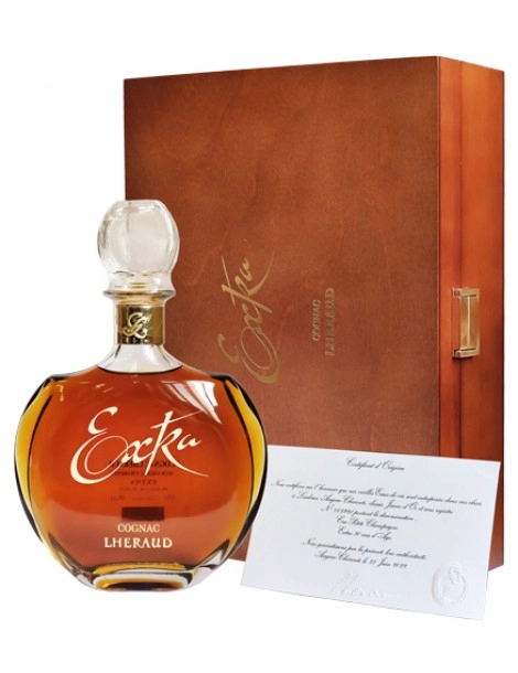 Коньяк Lheraud Cognac  Extra gift wooden box 700 мл 43%